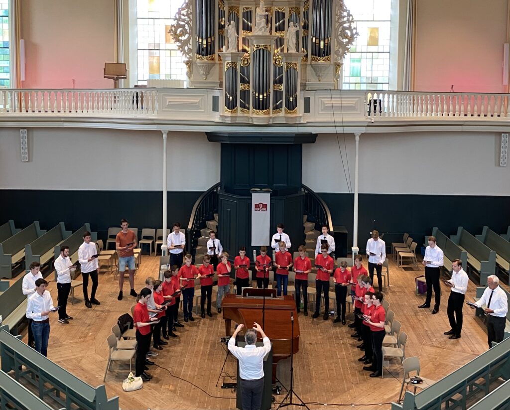 Kampen Boys Choir in De Burgwal